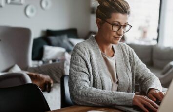 Renta 2023: deducciones para vivienda en cada comunidad autónoma - Fotocasa Life - Declaración de la Renta, declaracion de la renta 2022, Deducciones, desgravación IRPF, Fiscalidad, renta 2021, renta 2022 - Finanzas, Fiscalidad - El 3 de abril de 2024 arranca la campaña de la Renta, que durará hasta el 1 de julio. Desglosamos las deducciones por comunidades