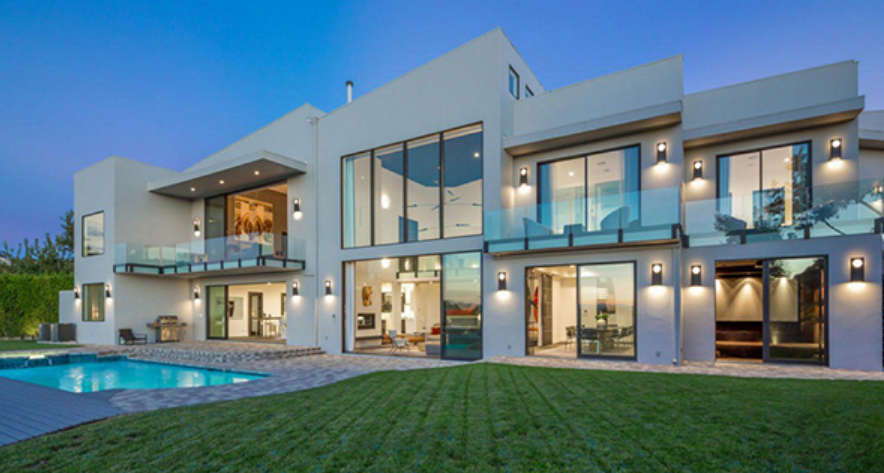 John Legend pone a la venta su casa de Beverly Hills