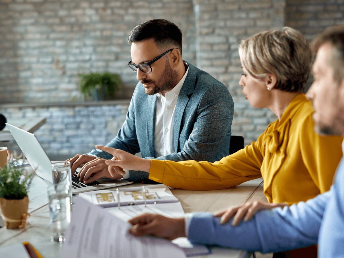 tramites que hace la agencia inmobiliaria al vender