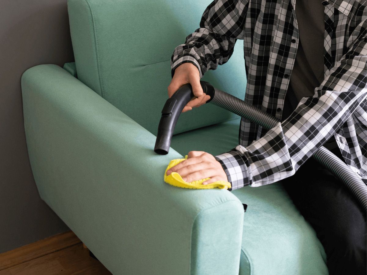 Cómo limpiar el colchón o el sofá de casa con el aspirador sin cables de   más viral de TikTok