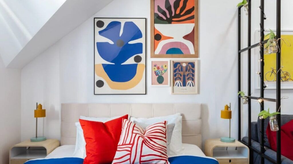 4 de cada 10 españoles se basan en series al decorar: ¿en cuál te inspirarías tú?