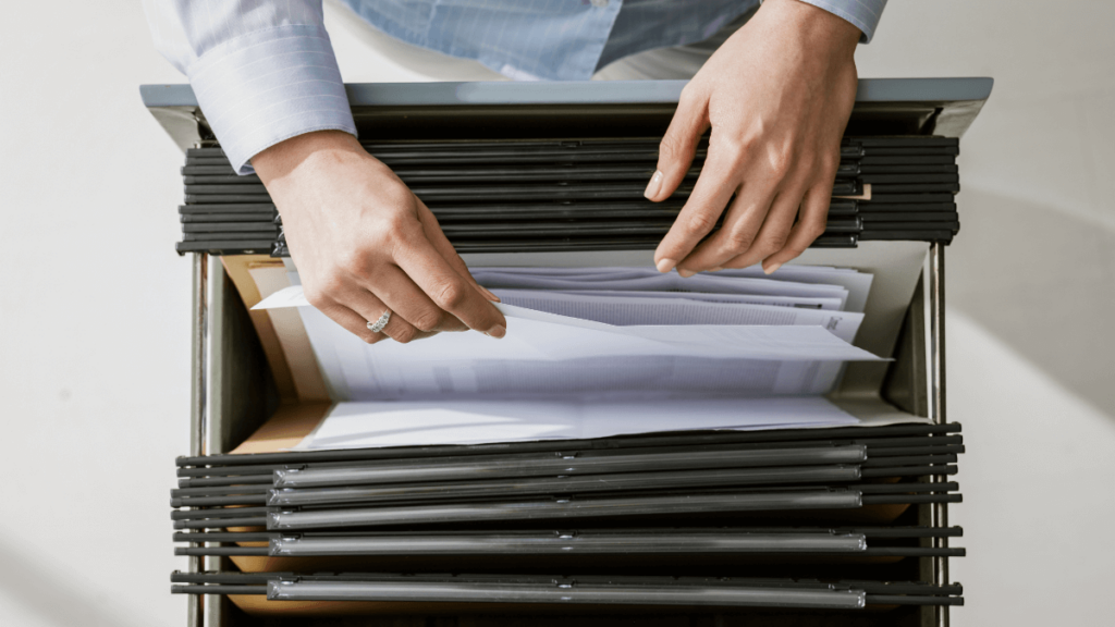 Organizar facturas en casa: hasta cuándo es aconsejable guardarlas