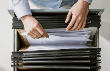 Organizar facturas en casa: hasta cuándo es aconsejable guardarlas