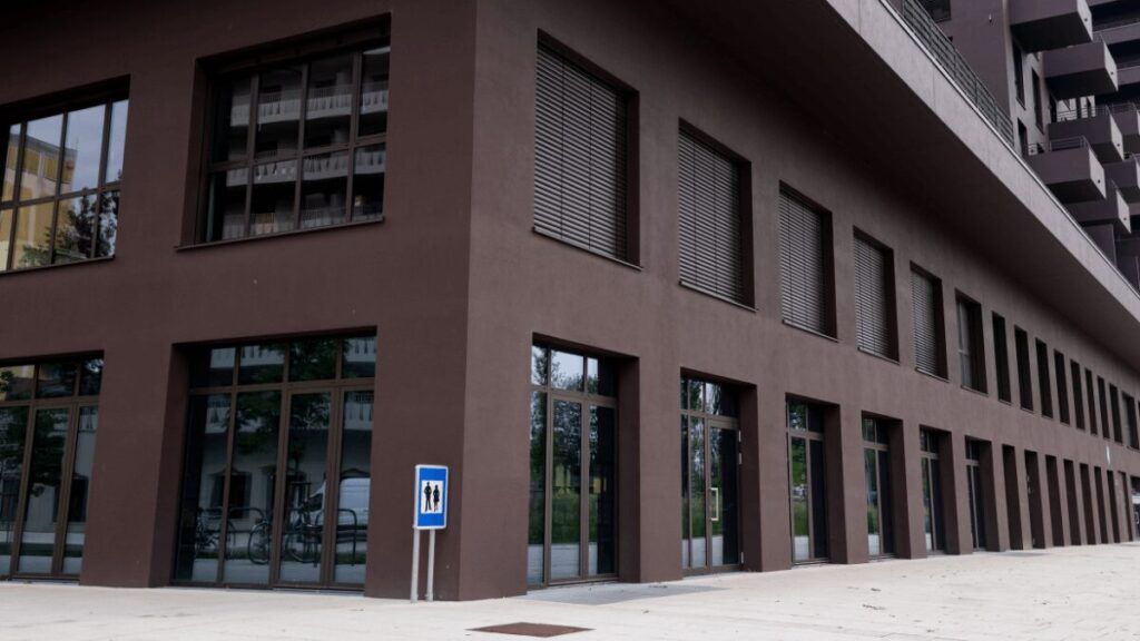 ¿Se pueden hacer obras en las fachadas de los locales comerciales?