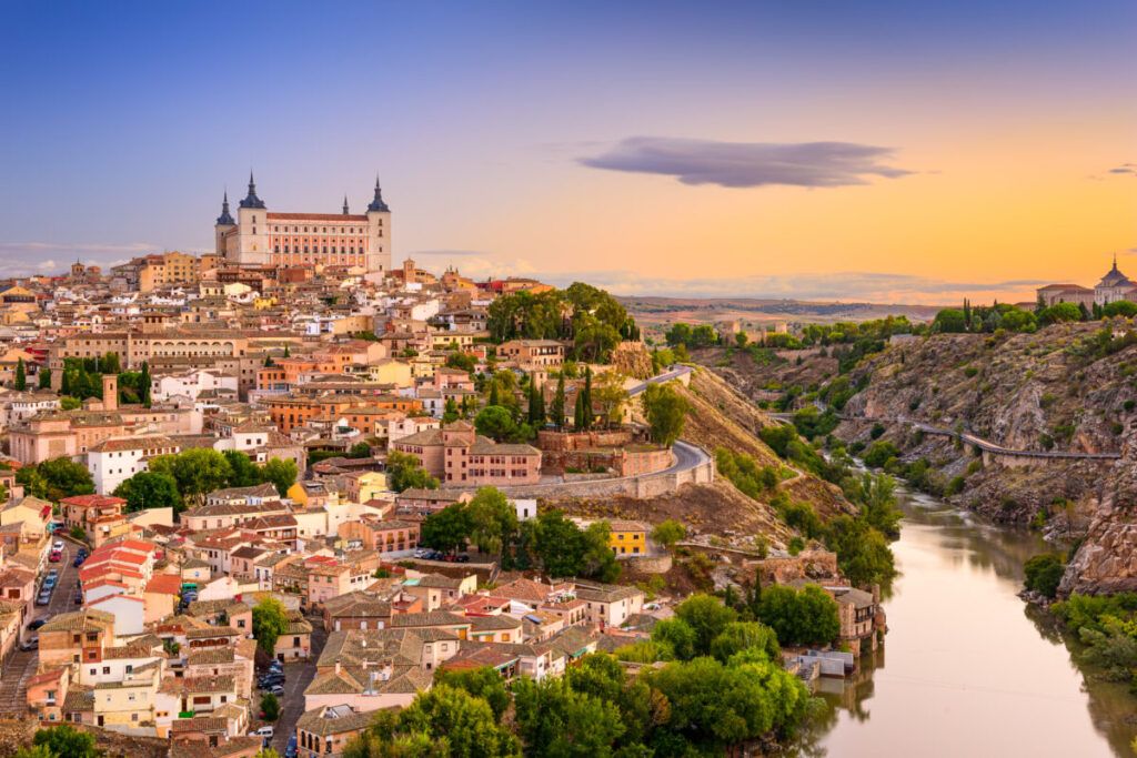 Nueva ayuda para jóvenes y familias de Castilla-La Mancha para comprar su primera vivienda