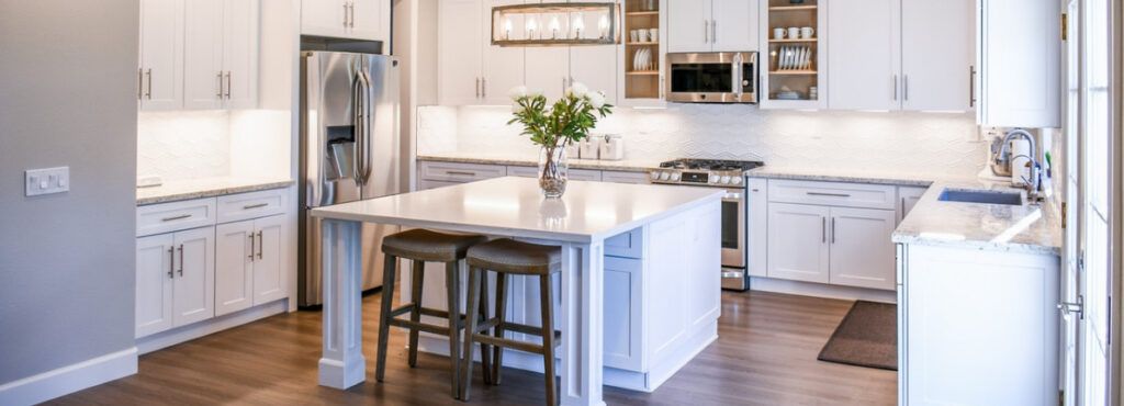 ¿Cómo son las cocinas de lujo y qué elementos no pueden faltar?