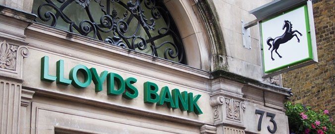 Lloyds limita las hipotecas altas a cuatro veces el sueldo anual del solicitante
