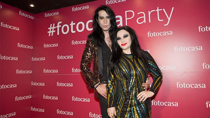 Alaska y Mario inauguran su nuevo piso con una gran fiesta