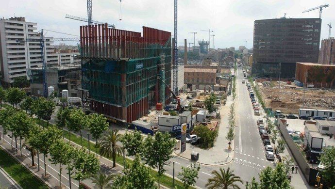 Dos barrios de Madrid y Barcelona, entre los cinco más rentables de Europa para oficinas