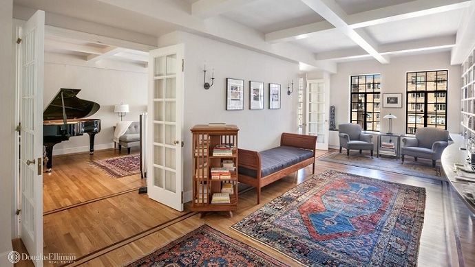 Dexter se muda a un nuevo apartamento en Manhattan