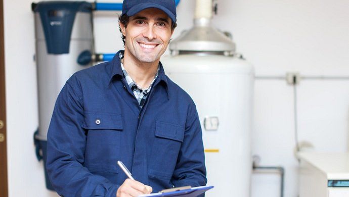 ¿Cuándo deben revisarse las instalaciones de la vivienda?