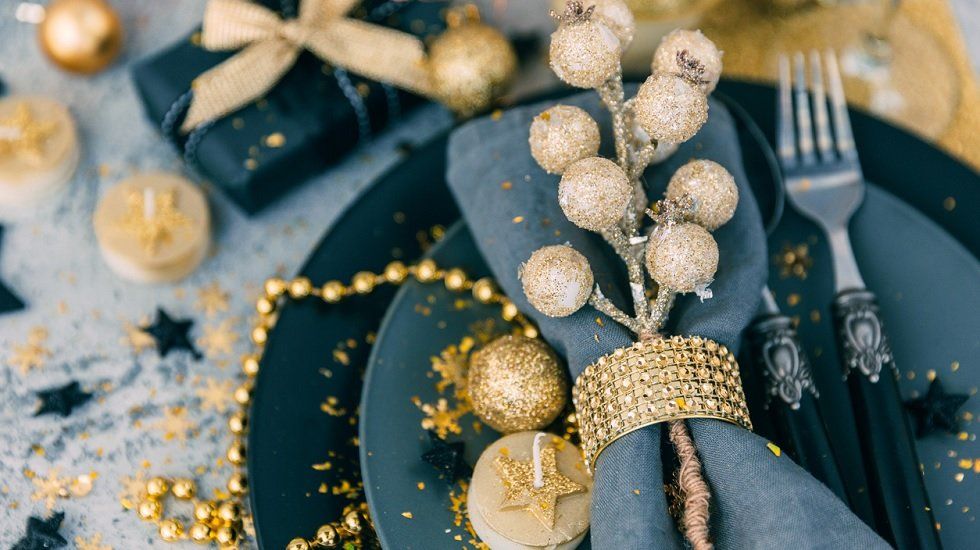 Cómo hacer que esta Navidad nuestro hogar brille con tonos dorados