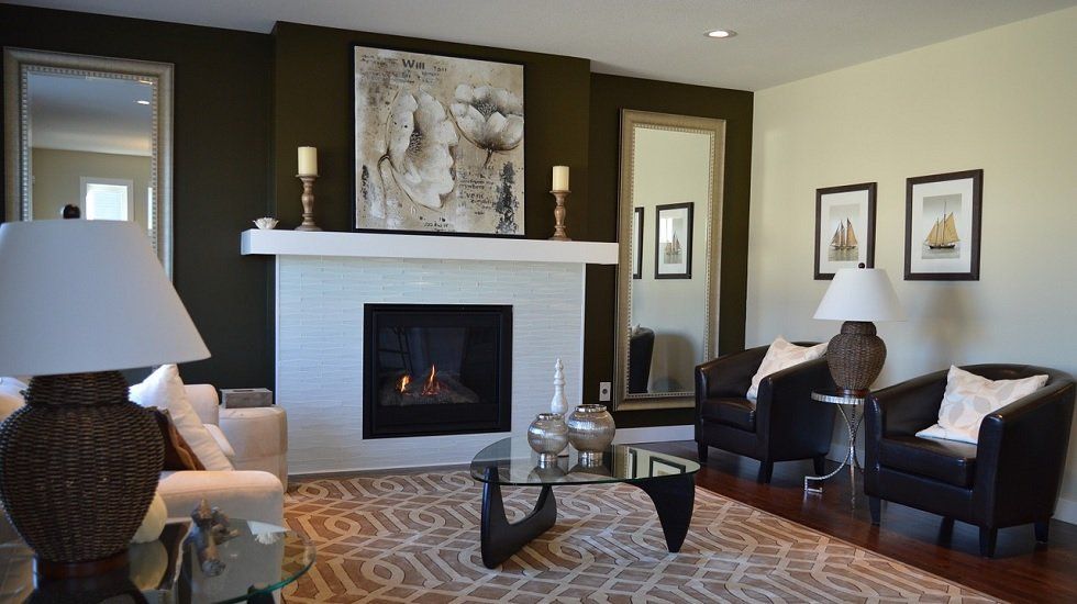 Pisos pequeños con chimenea