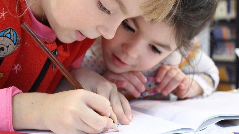 La vuelta al cole de este año costará 371,87 euros por niño