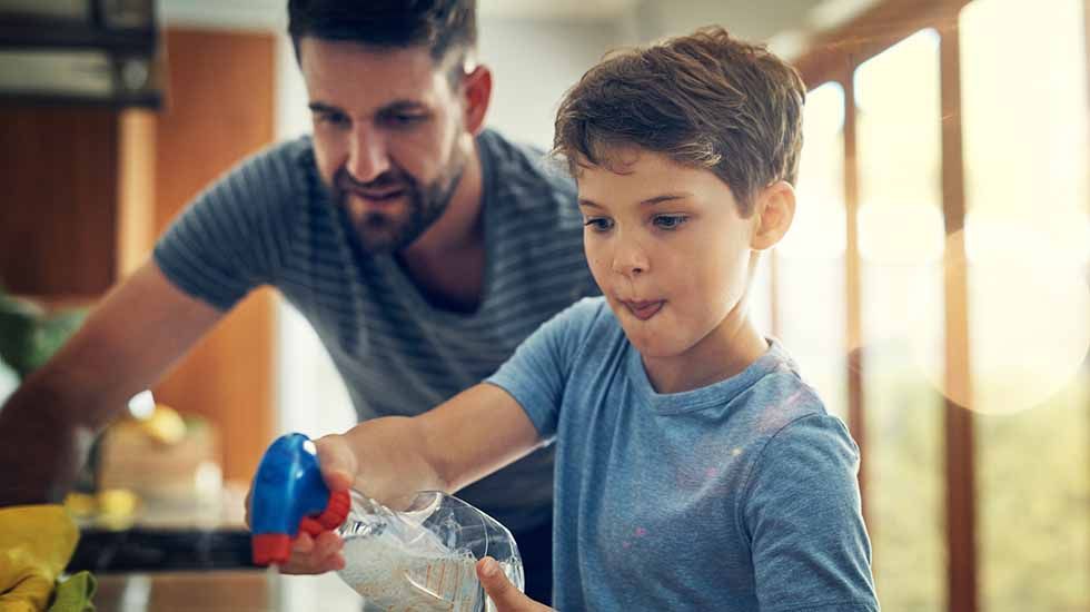 Trucos para limpiar zonas complicadas de la casa