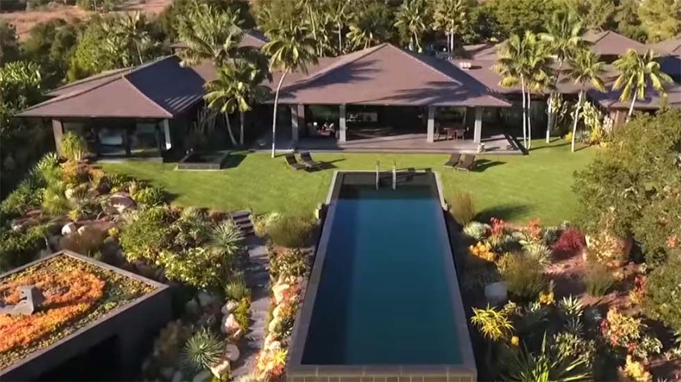 Ellen DeGeneres vende su complejo balinés en California