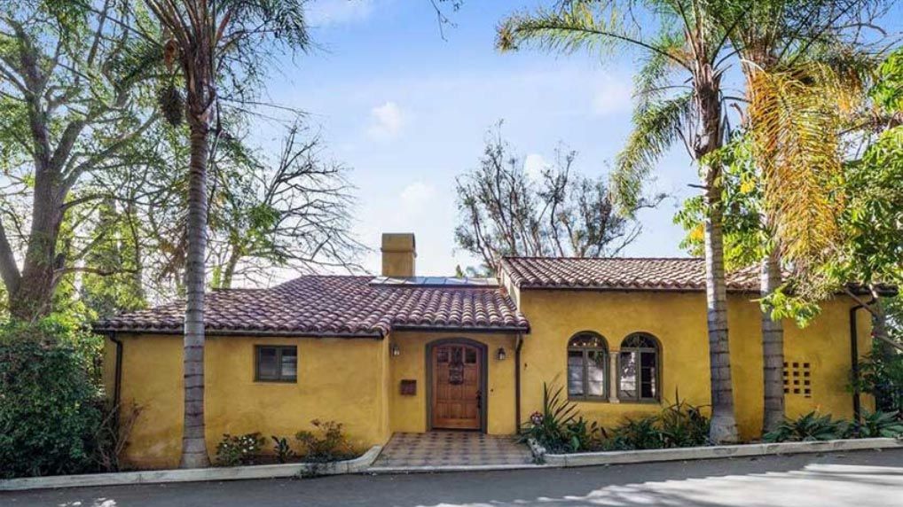 Emma Roberts vende su villa mediterránea y comienza una nueva etapa