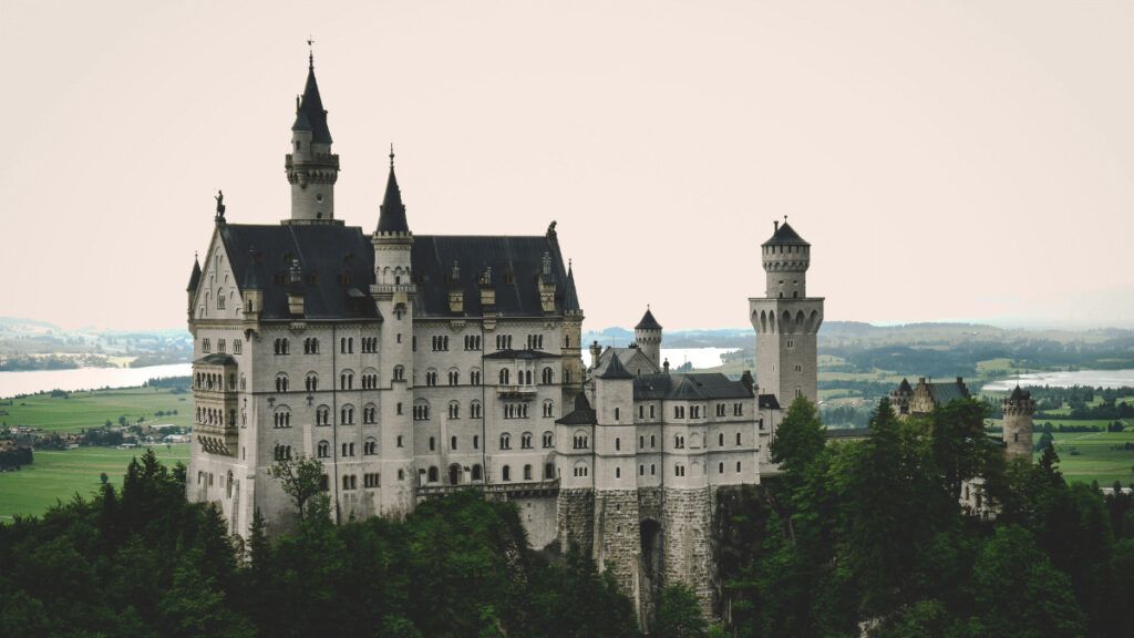 Este es el motivo por el que se venden castillos a un euro