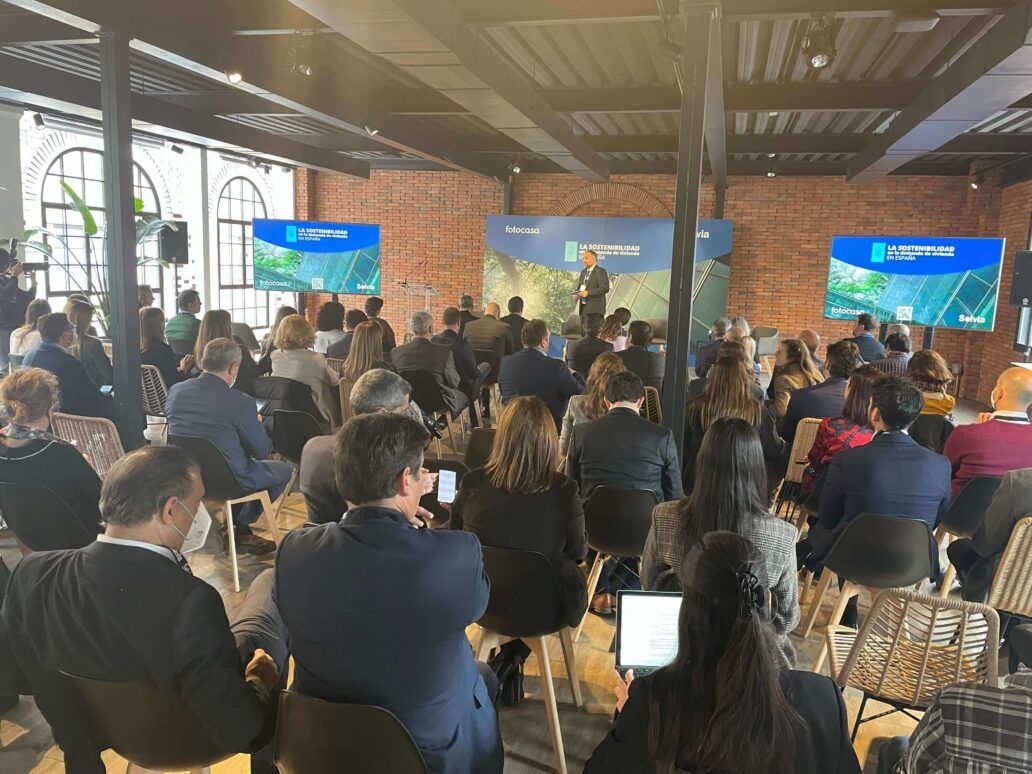 Solvia y Fotocasa presentan el primer informe “La sostenibilidad en la demanda de vivienda en España” en un evento exclusivo en Madrid img441