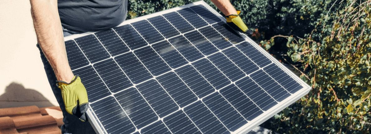 ¿Cuántas placas solares necesito para una casa de 200 m2?