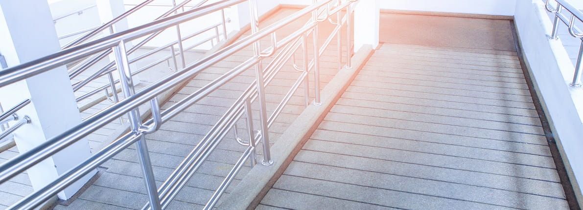 Instalar una rampa en la comunidad de vecinos: ¿es obligatorio hacer obras?