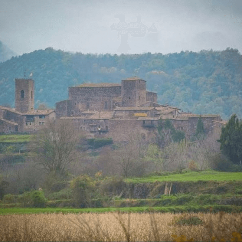 El Castillo de Santa Pau, un castillo medieval en venta en Fotocasa por un millón de euros img207