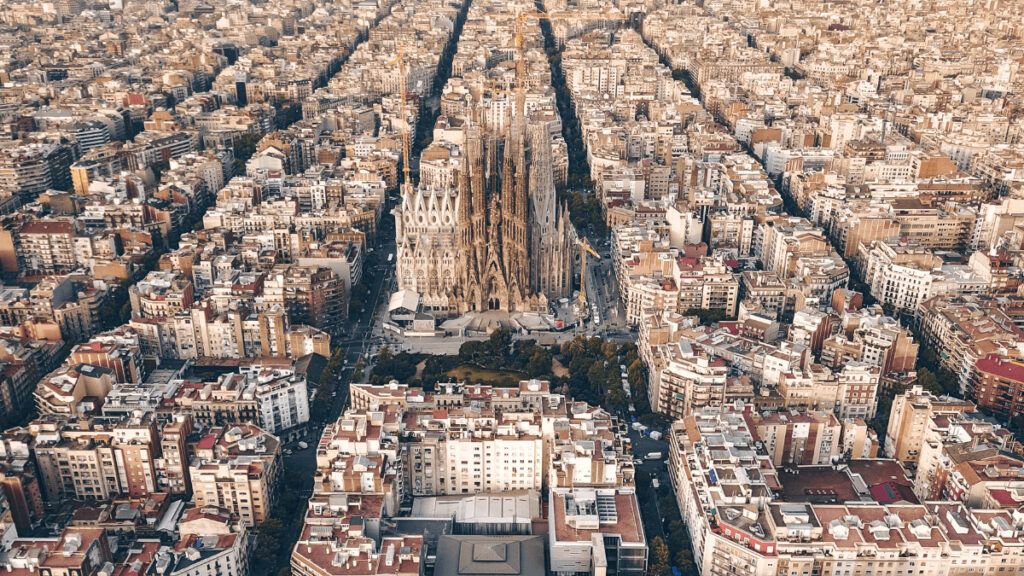 Consejos para ahorrar en la compra de viviendas en la mejor zona de Barcelona