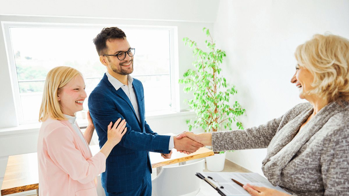 Vender con una inmobiliaria te ahorra 85 horas de trámites