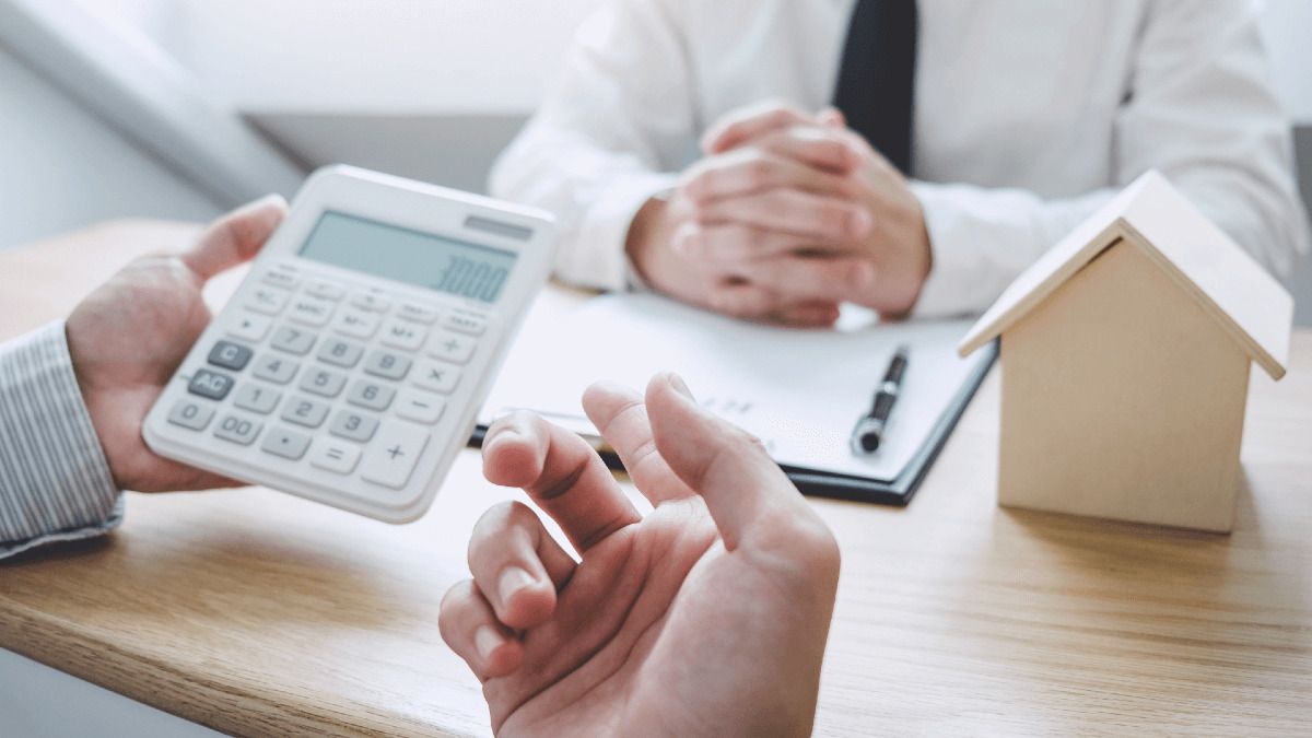 ¿Qué es la plusvalía y cuánto debo pagar por vender o heredar una vivienda?