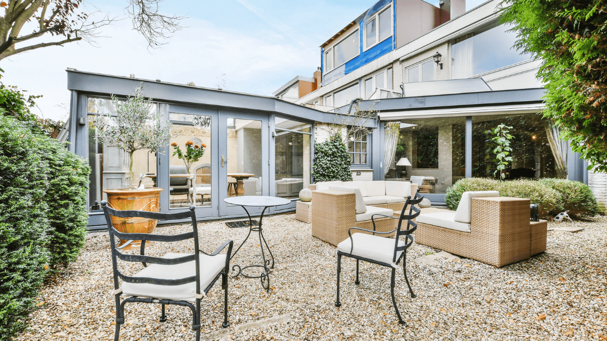 ¿Puedo cerrar mi terraza o jardín si pertenece a una comunidad de vecinos?