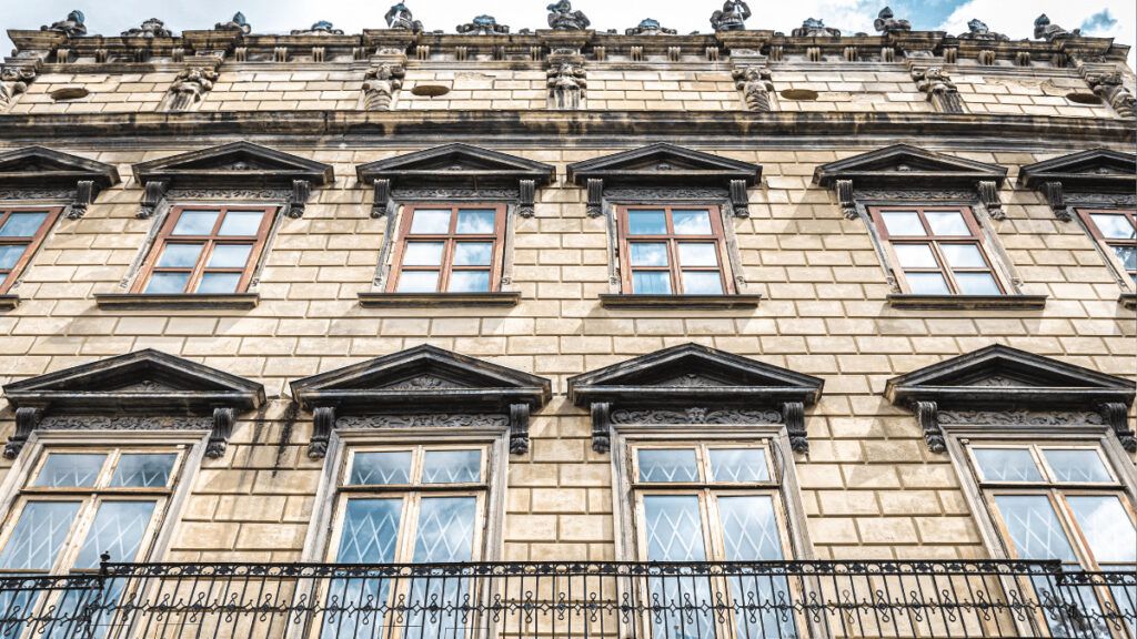 ¿Qué debo saber sobre las eflorescencias de fachada?