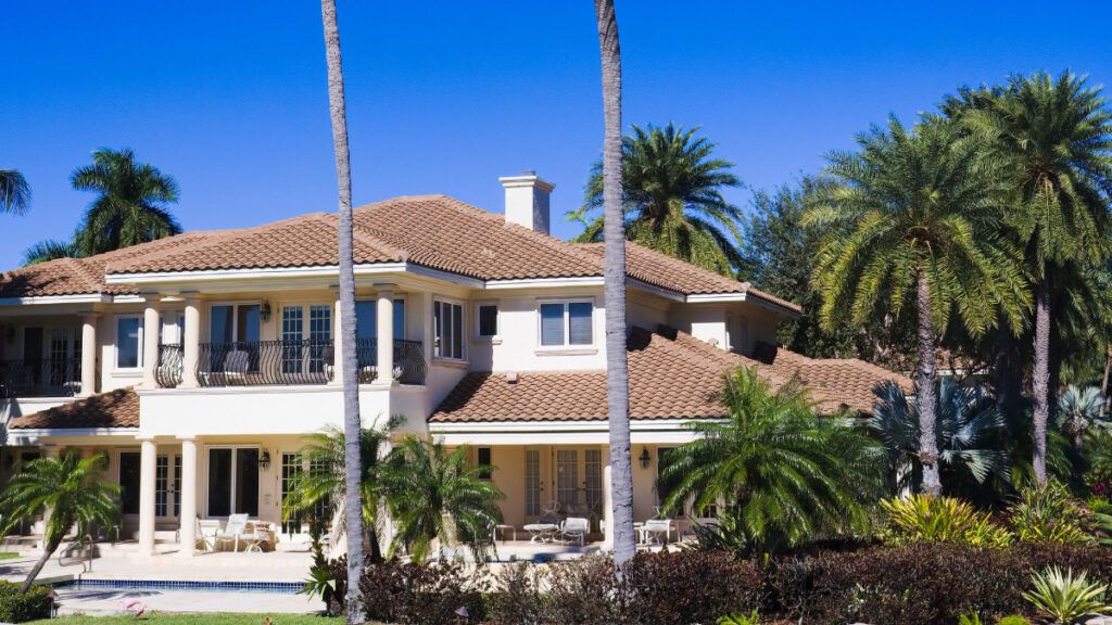 La lujosa mansión de Selena Gomez en Encino, un barrio repleto de celebrities