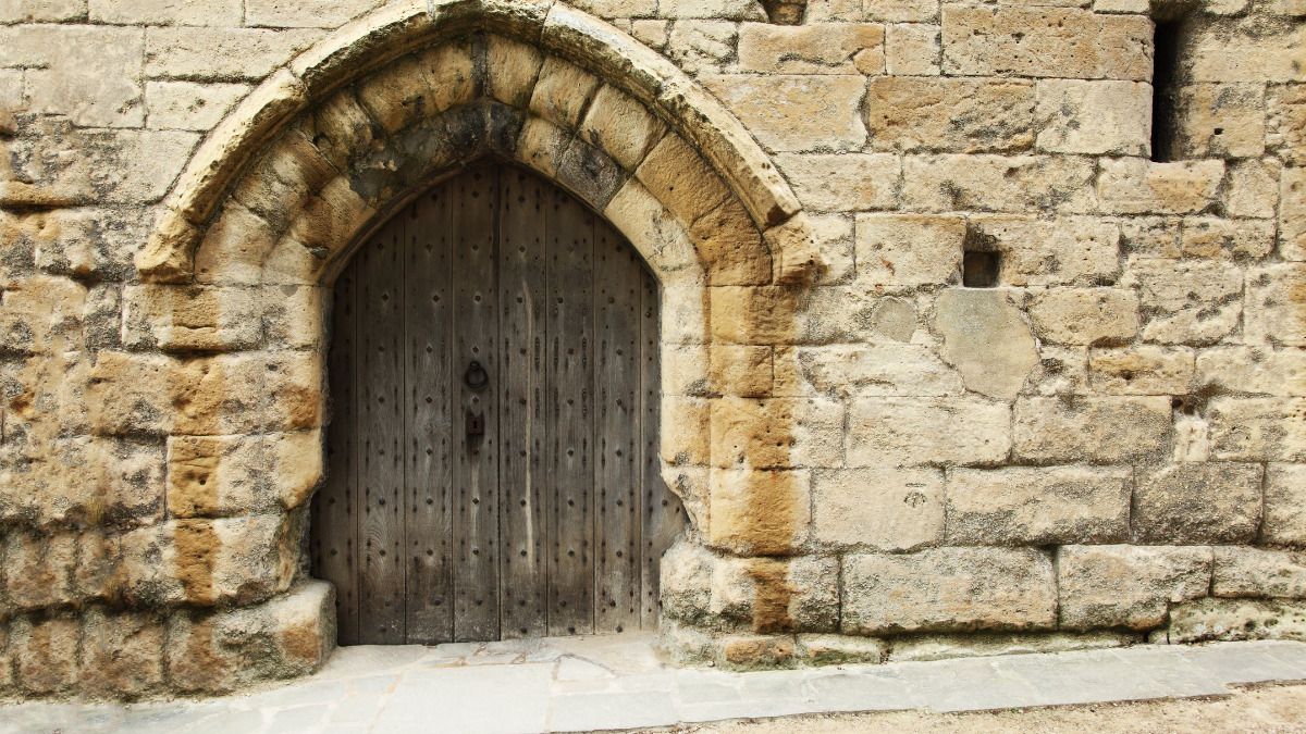 Un castillo en venta en Alpuente con vistas a la sierra y a menos de 100km de Valencia