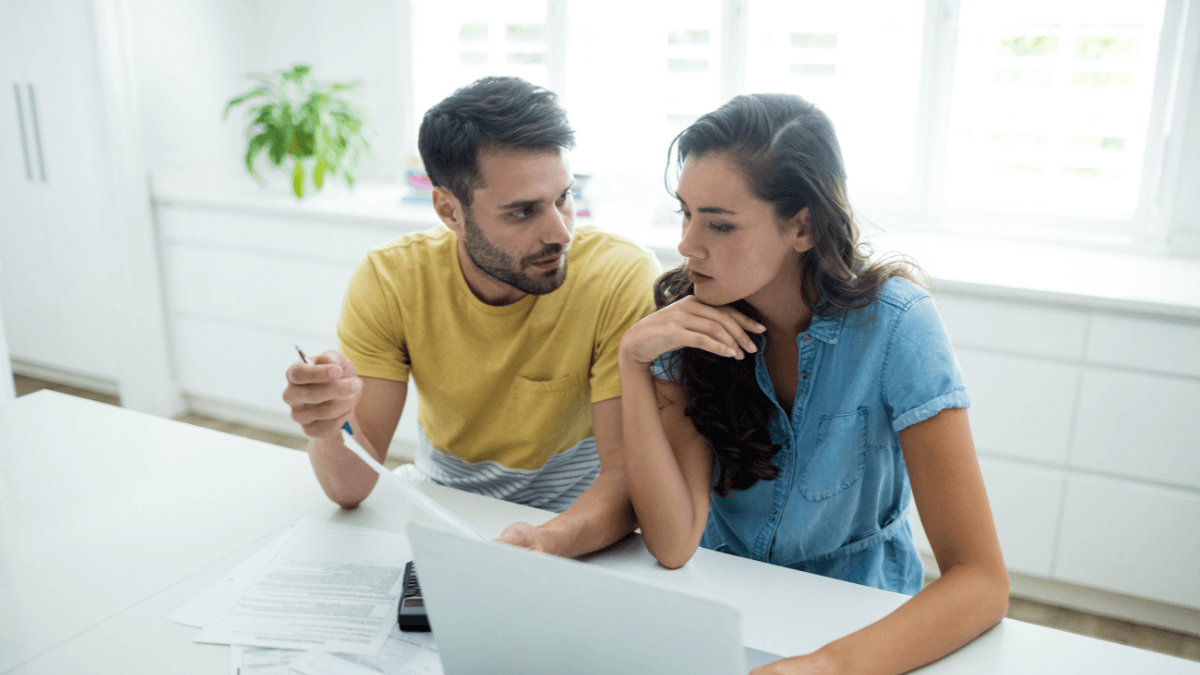 ¿Cuánto dinero hay que tener ahorrado para comprar una casa si la tasación es más baja que el precio de compra?