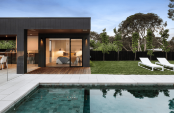 ¿Dónde hay más viviendas con terrazas, jardines y patios en España?