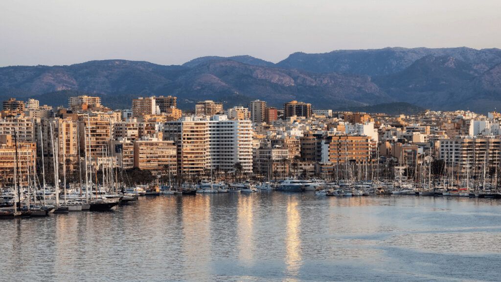 La firma de hipotecas en Baleares cae hasta un 31%