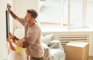 Quién debe pagar la reparación de las paredes por colgar cuadros en un piso de alquiler