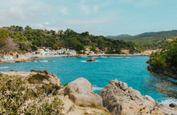 5 pueblos costeros con encanto para disfrutar del mar durante todo el año