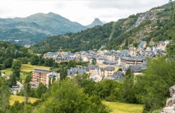 Pueblos en mitad del campo con 3 capitales de provincia cerca
