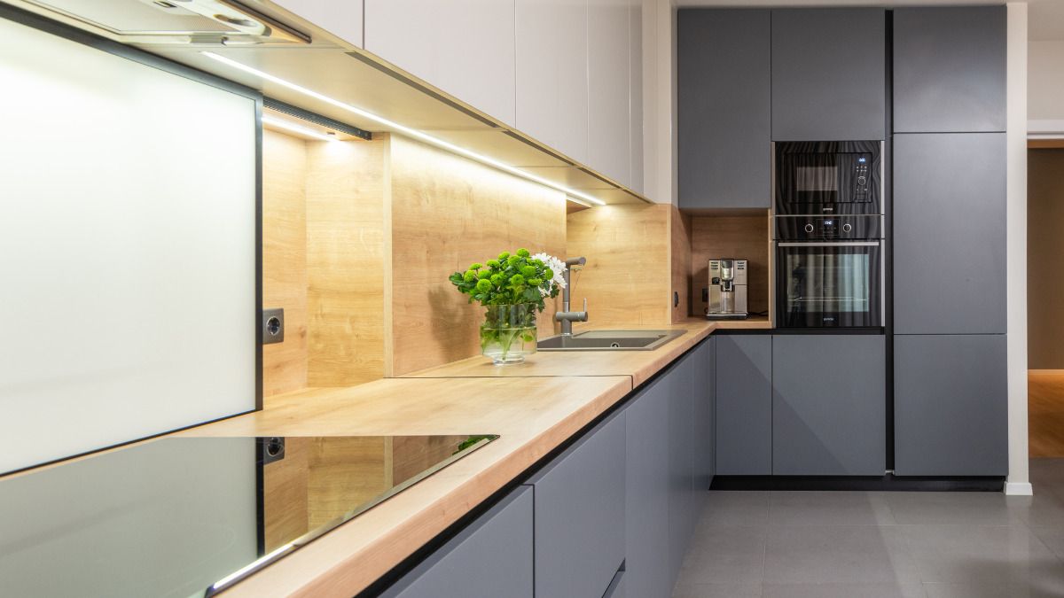 ¿Qué pasa si no hay acuerdo sobre quién debe reparar el piso de alquiler?