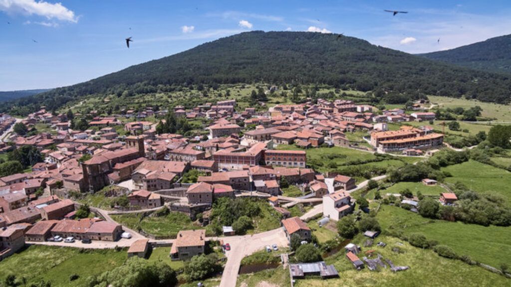 Vivir en Vinuesa: un pueblo de Soria con todos los servicios y una gran calidad de vida