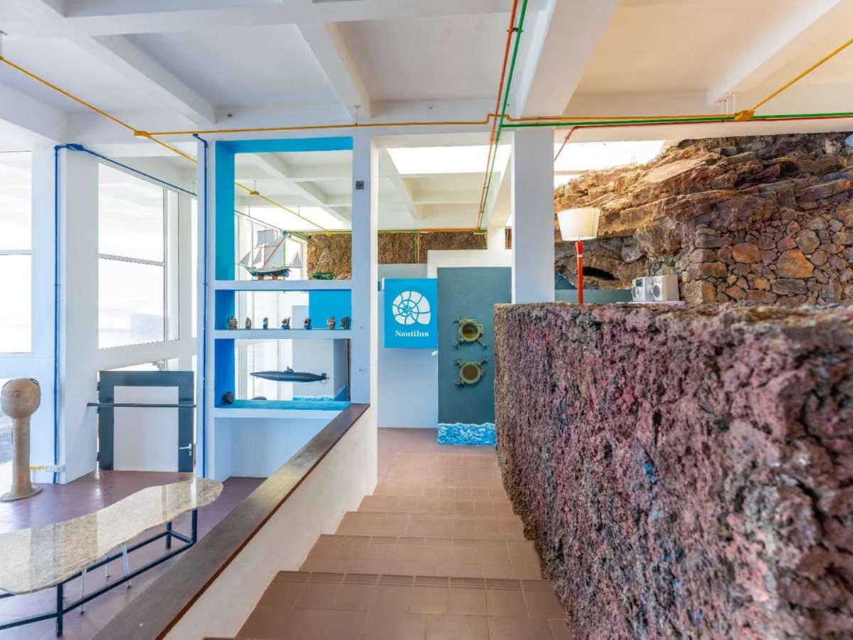 comedor casa de lujo en el hierro