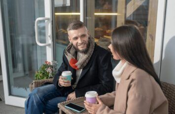 Cedillo: el pueblo pegado a Portugal que celebra un juego para emparejar a solteros y solteras