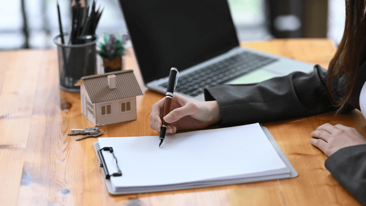 ¿Qué es la nota simple y por qué necesitas pedirla para comprar casa?