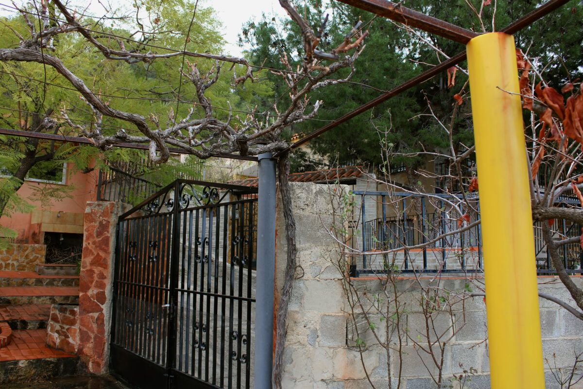 Puerta de entrada de La Casa