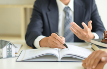 ¿Puedo poner un piso alquilado en venta antes de hacer el tanteo y retracto con el inquilino?