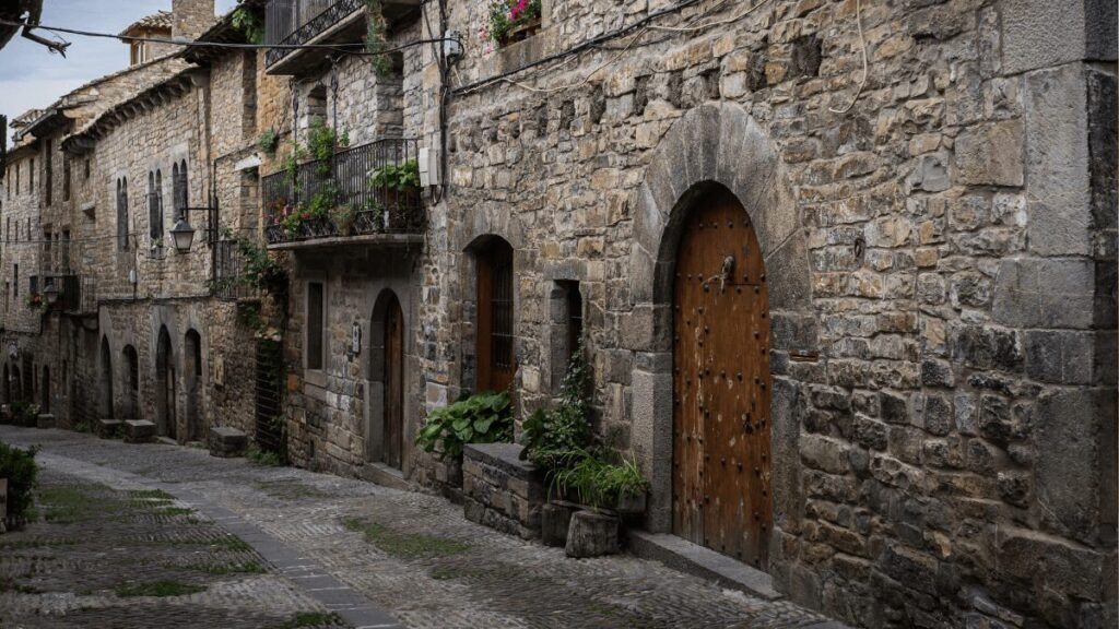 Alquilar y comprar casa en Sepúlveda: pueblo medieval considerado uno de los más bonitos de España