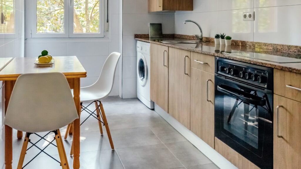 Trucos prácticos para ahorrar en tu factura de la luz (por electrodoméstico)