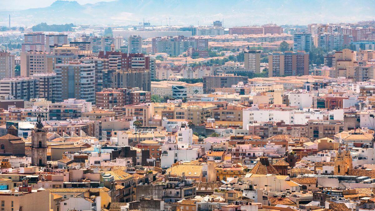 ¿Cuáles son las ayudas para comprar o alquilar casa en España en 2025?