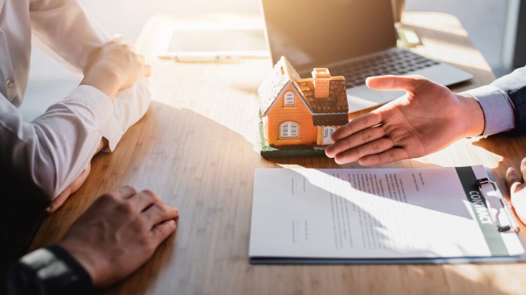 ¿Se puede vender una casa a nombre de un fallecido?